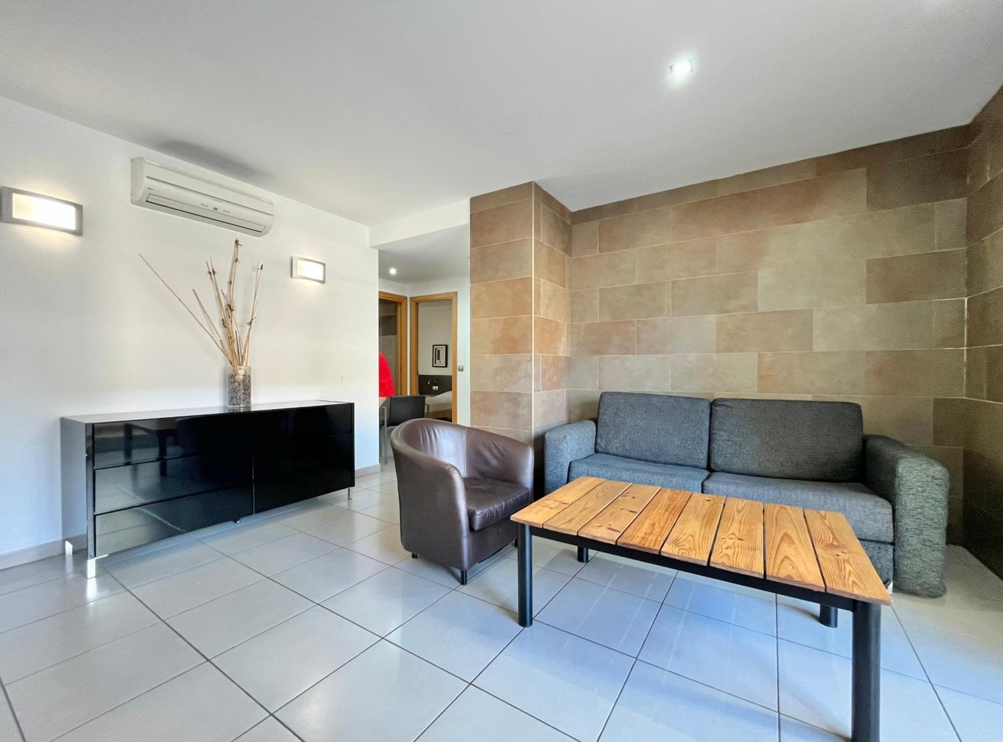 Agi Drugstore Apartments Росас Экстерьер фото